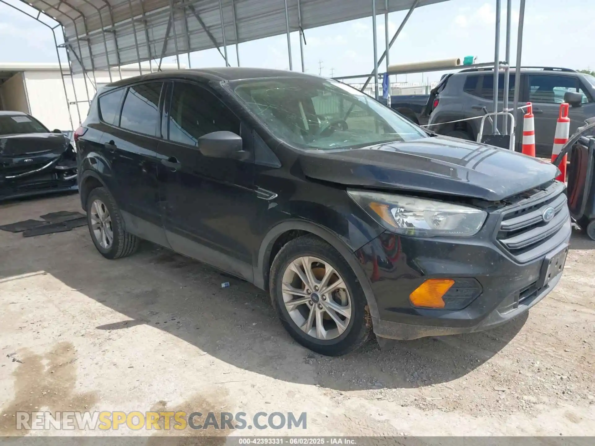 1 Photograph of a damaged car 1FMCU0F75KUB77866 FORD ESCAPE 2019