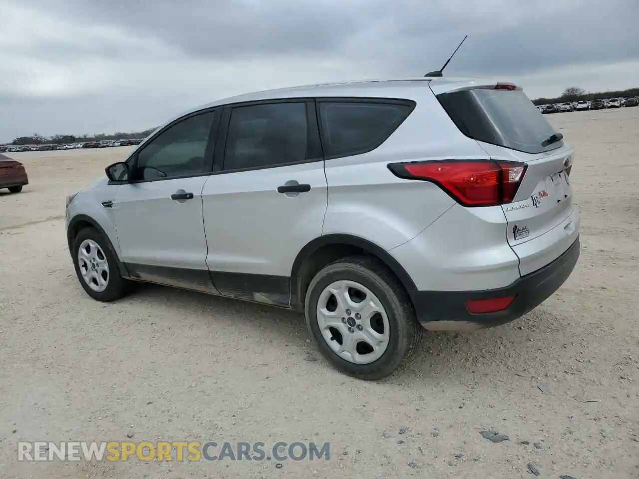 2 Photograph of a damaged car 1FMCU0F75KUC02555 FORD ESCAPE 2019