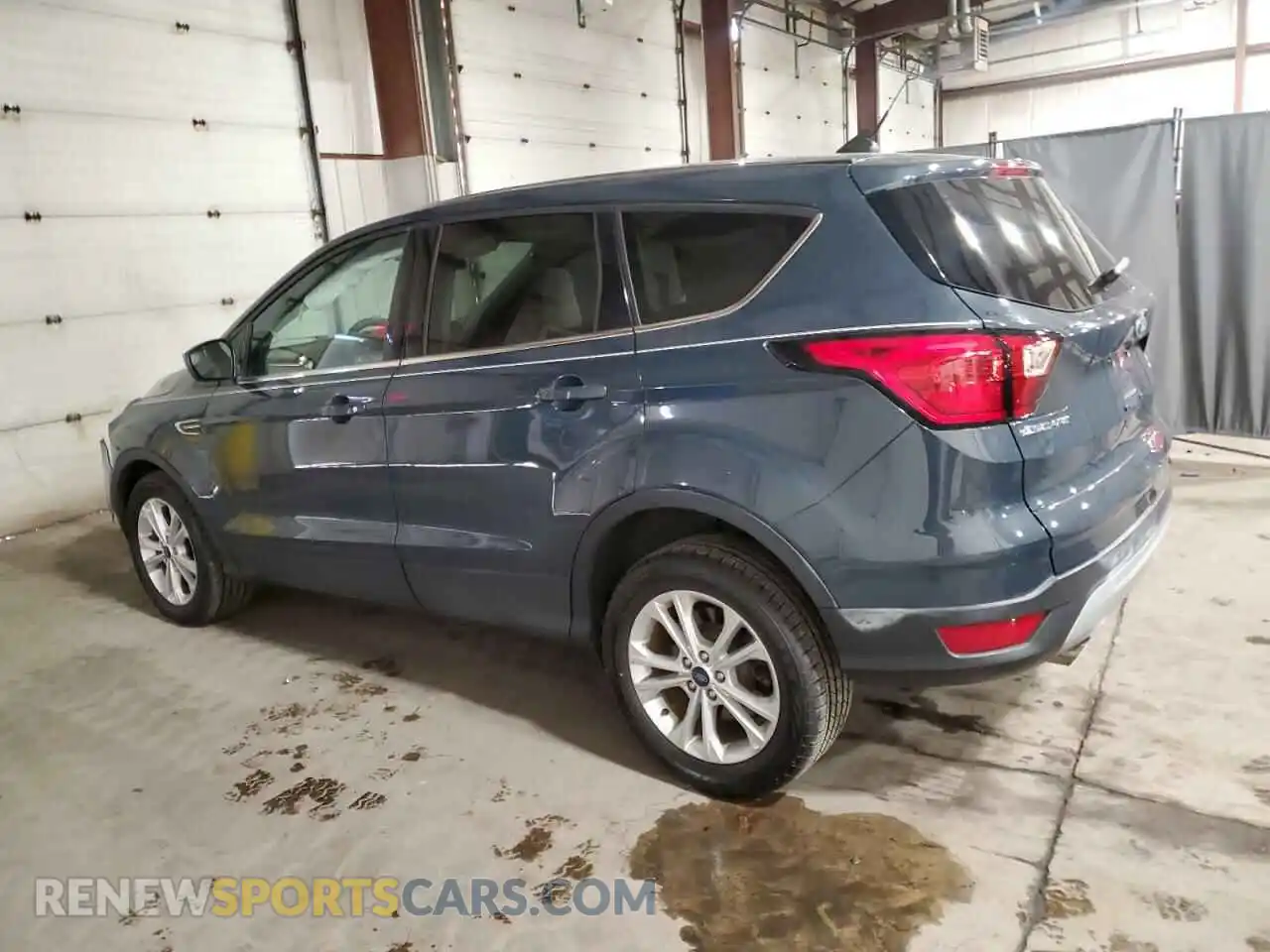 2 Photograph of a damaged car 1FMCU0GD0KUA10030 FORD ESCAPE 2019