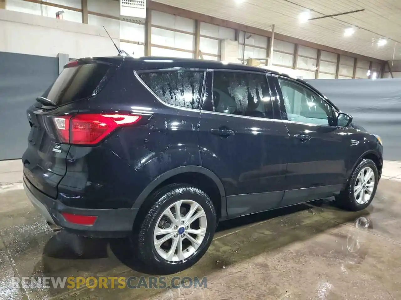 3 Photograph of a damaged car 1FMCU0GD1KUA15835 FORD ESCAPE 2019