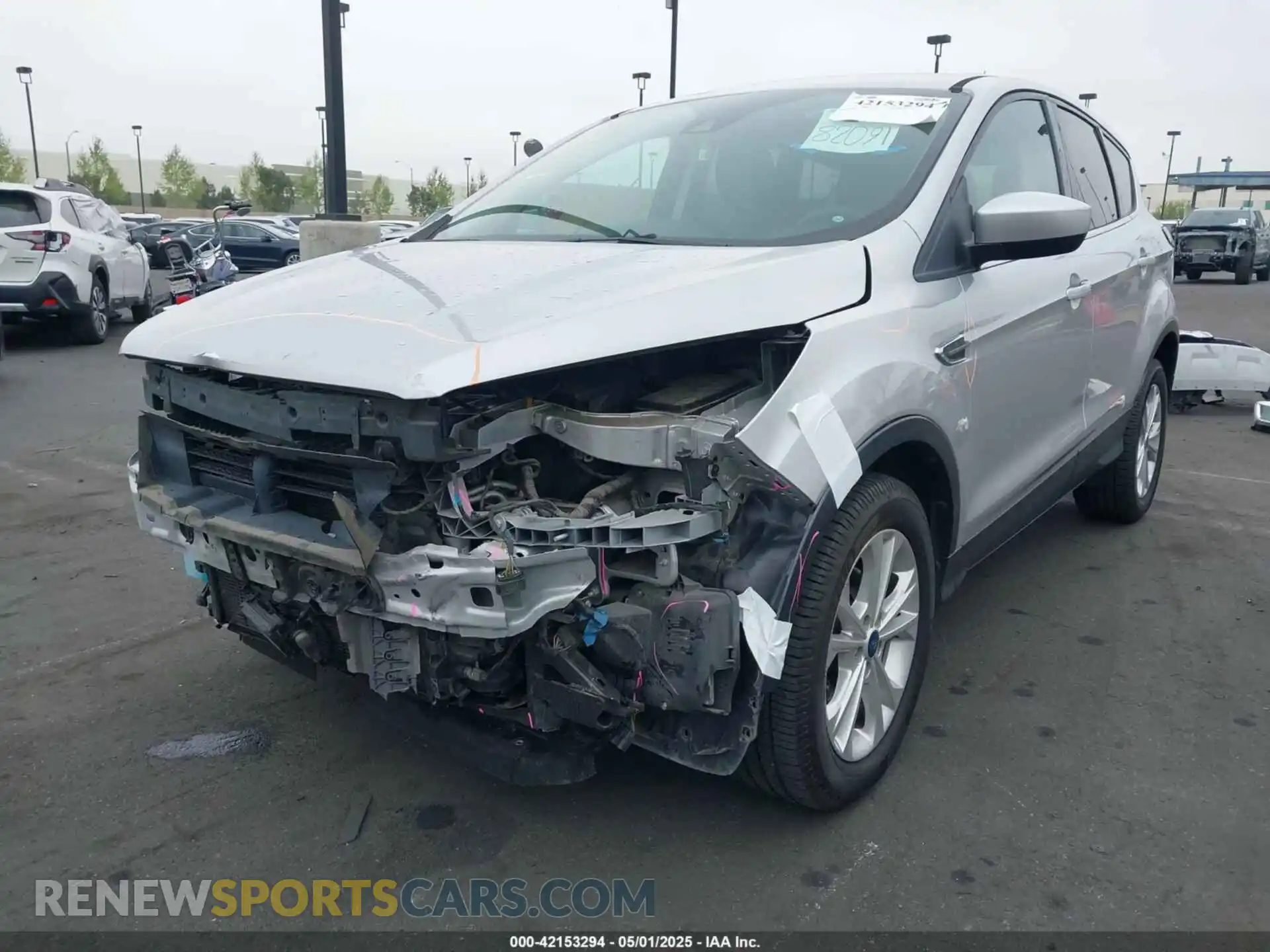 2 Photograph of a damaged car 1FMCU0GD1KUB81935 FORD ESCAPE 2019