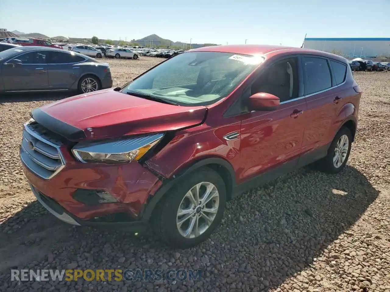1 Photograph of a damaged car 1FMCU0GD1KUC46556 FORD ESCAPE 2019