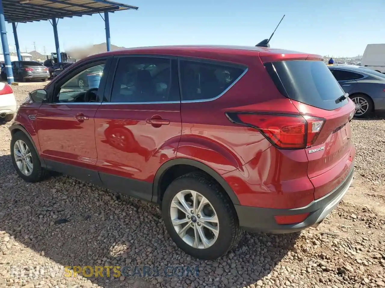 2 Photograph of a damaged car 1FMCU0GD1KUC46556 FORD ESCAPE 2019