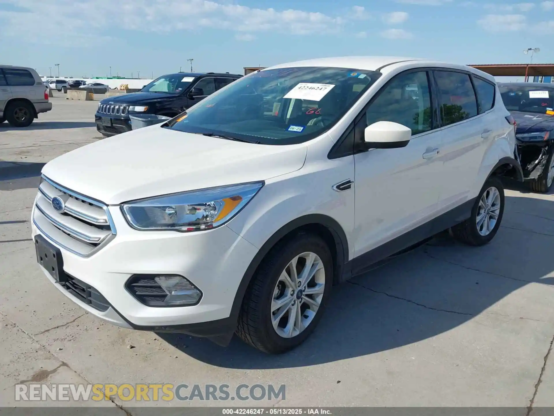 2 Photograph of a damaged car 1FMCU0GD2KUA04603 FORD ESCAPE 2019