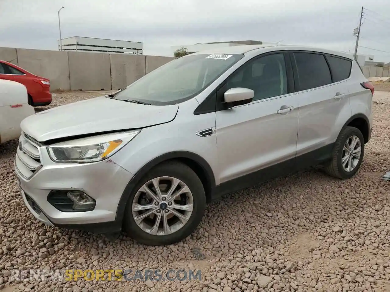1 fotografías del automóvil dañado 1FMCU0GD2KUA40419 FORD ESCAPE 2019