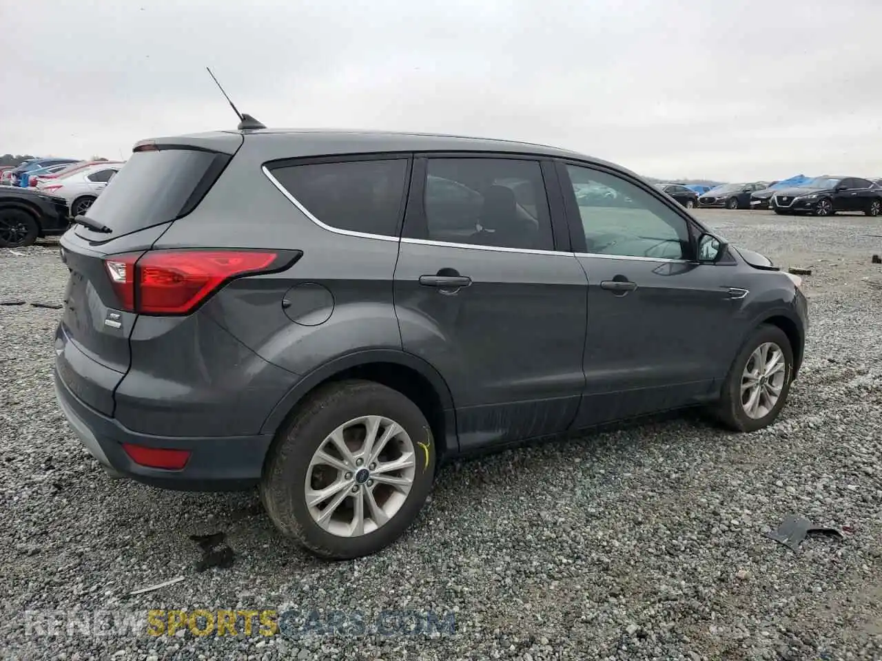 3 Photograph of a damaged car 1FMCU0GD2KUA67216 FORD ESCAPE 2019