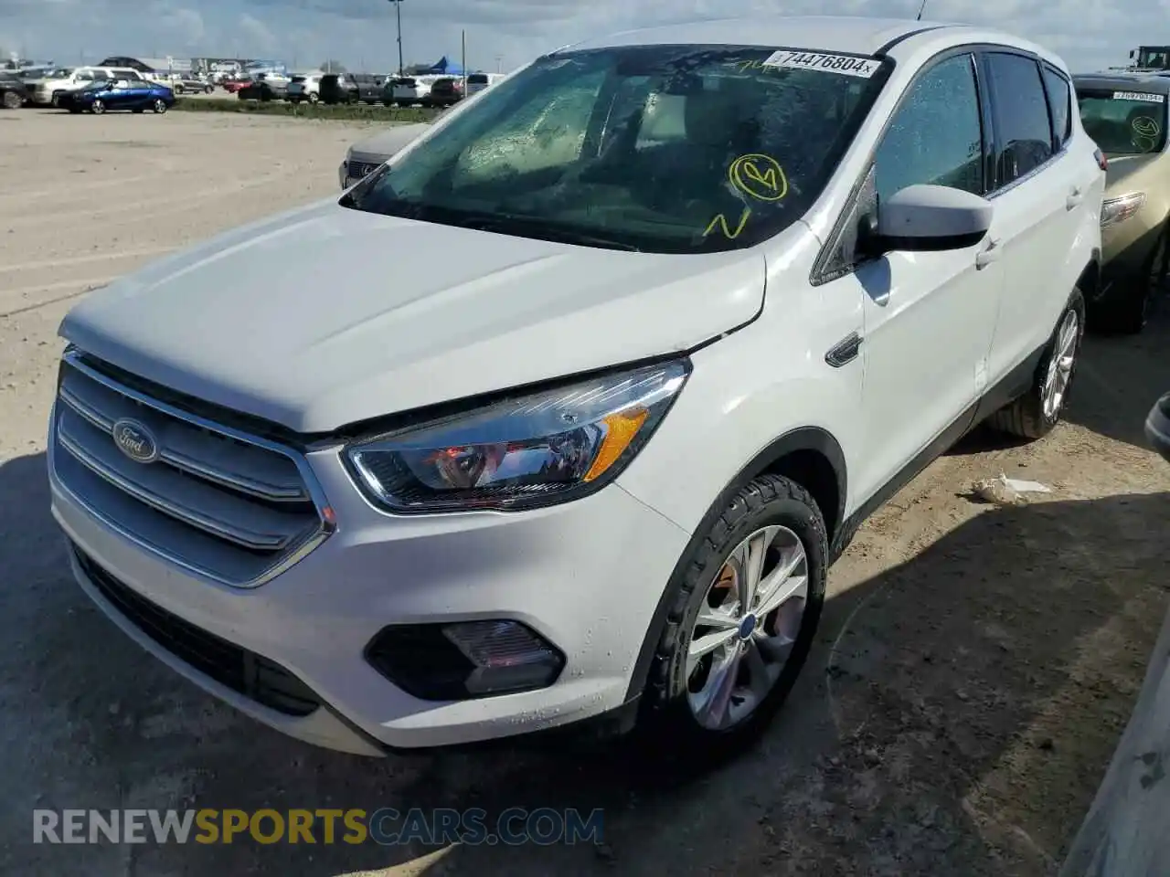 1 Photograph of a damaged car 1FMCU0GD2KUB95892 FORD ESCAPE 2019