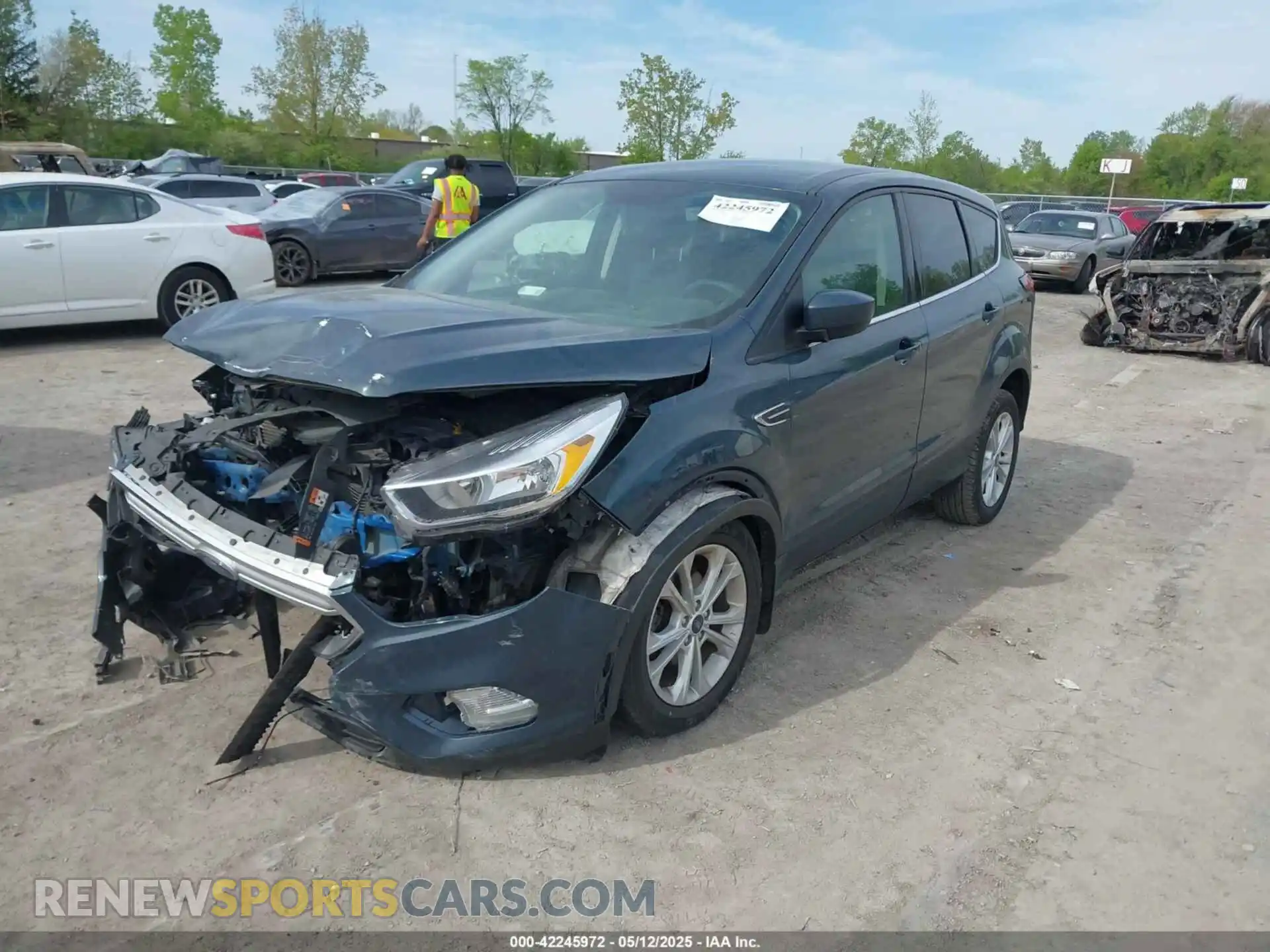 2 Photograph of a damaged car 1FMCU0GD2KUB98923 FORD ESCAPE 2019