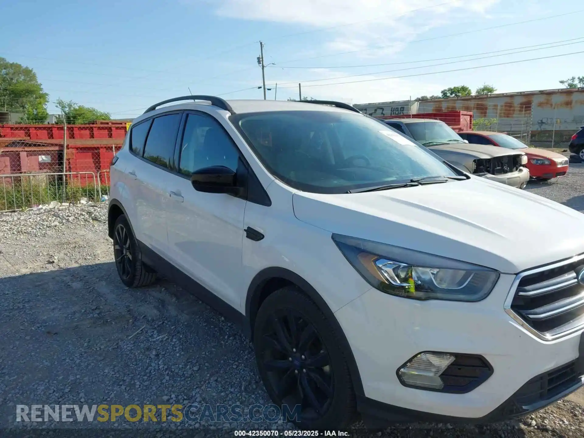 1 Photograph of a damaged car 1FMCU0GD2KUC47330 FORD ESCAPE 2019
