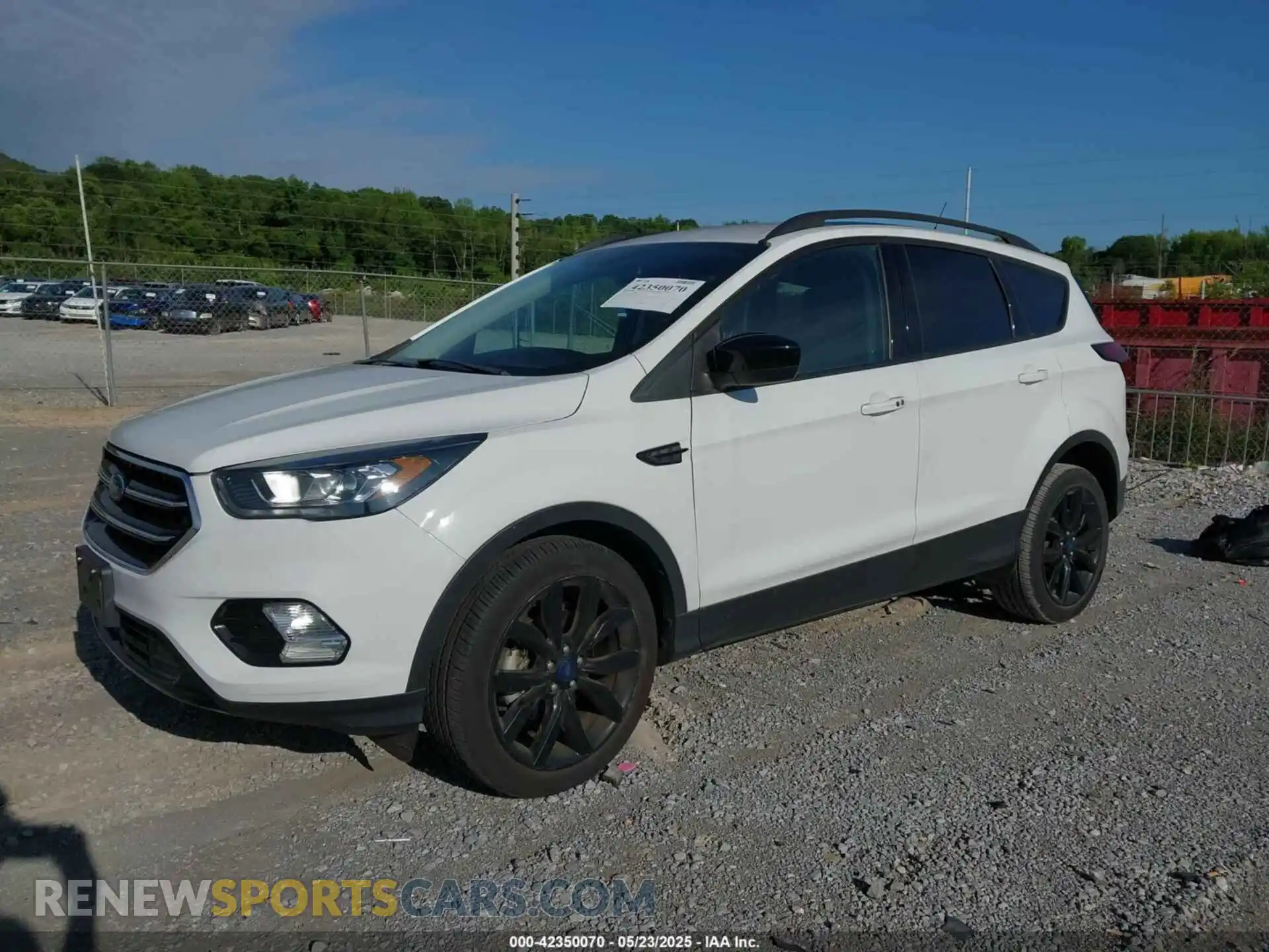 2 Photograph of a damaged car 1FMCU0GD2KUC47330 FORD ESCAPE 2019