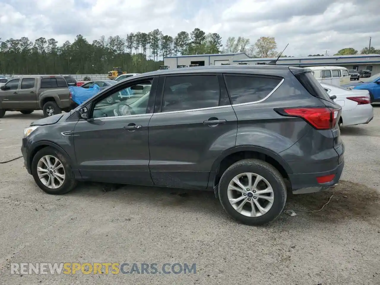 2 Photograph of a damaged car 1FMCU0GD3KUA75356 FORD ESCAPE 2019