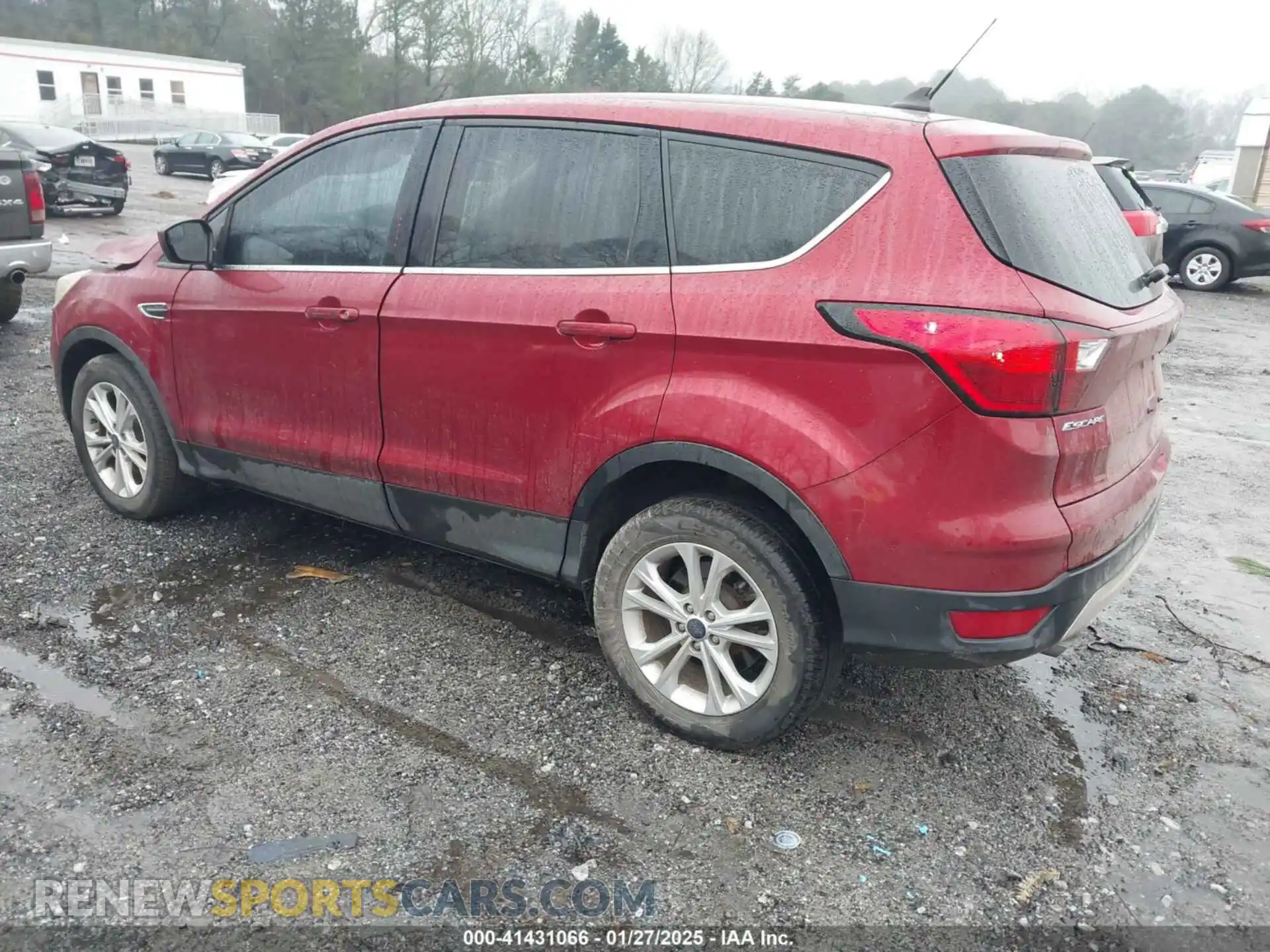 3 Photograph of a damaged car 1FMCU0GD3KUA88155 FORD ESCAPE 2019
