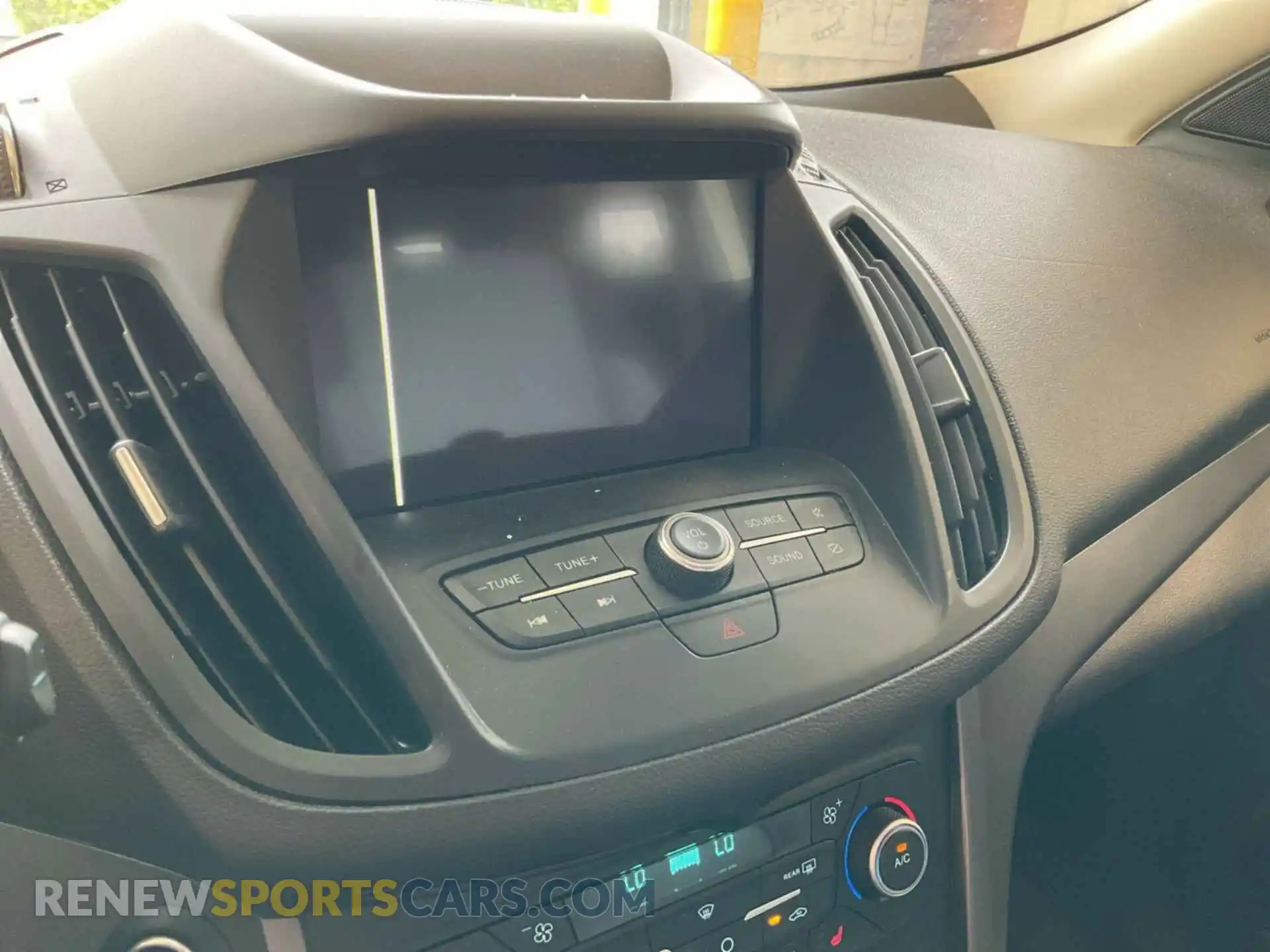 2 Photograph of a damaged car 1FMCU0GD3KUB82343 FORD ESCAPE 2019