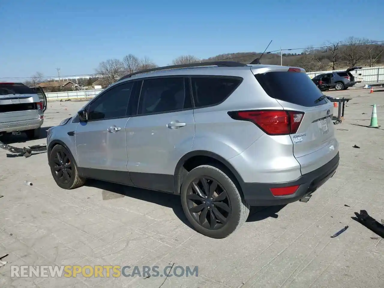2 Photograph of a damaged car 1FMCU0GD4KUA07325 FORD ESCAPE 2019