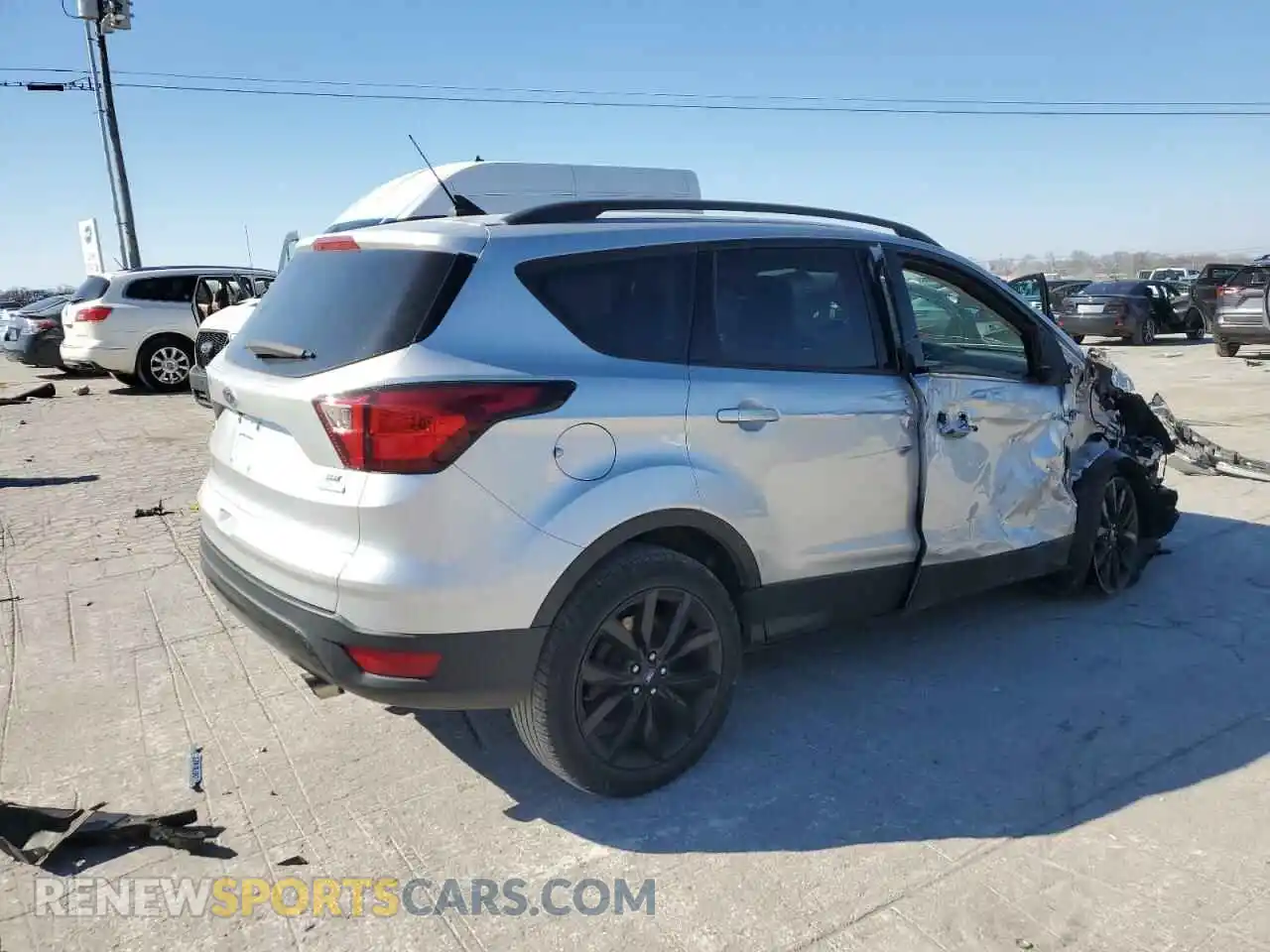 3 Photograph of a damaged car 1FMCU0GD4KUA07325 FORD ESCAPE 2019