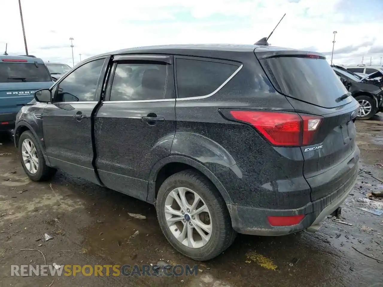 2 Photograph of a damaged car 1FMCU0GD4KUA97687 FORD ESCAPE 2019