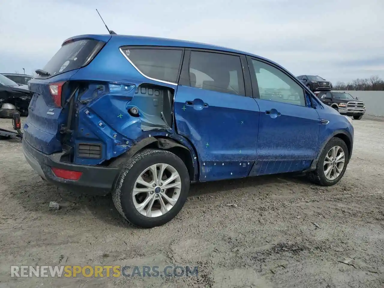 3 Photograph of a damaged car 1FMCU0GD4KUC57566 FORD ESCAPE 2019
