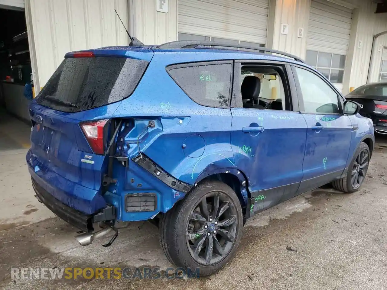 3 Photograph of a damaged car 1FMCU0GD5KUB22466 FORD ESCAPE 2019