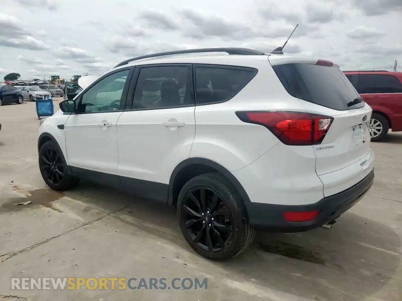 2 Photograph of a damaged car 1FMCU0GD5KUB25951 FORD ESCAPE 2019