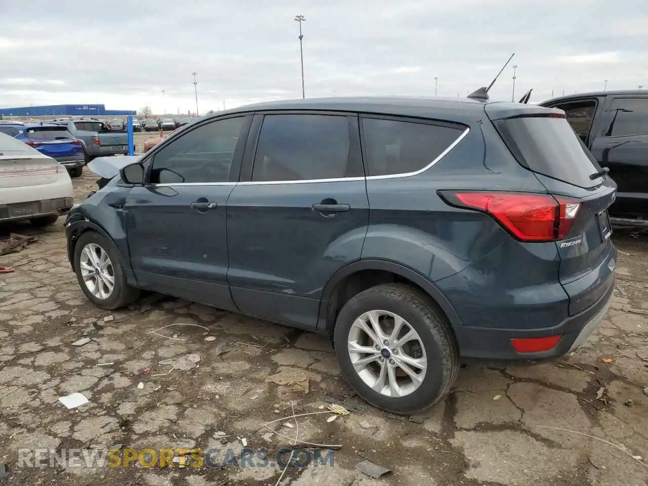 2 Photograph of a damaged car 1FMCU0GD5KUB55466 FORD ESCAPE 2019