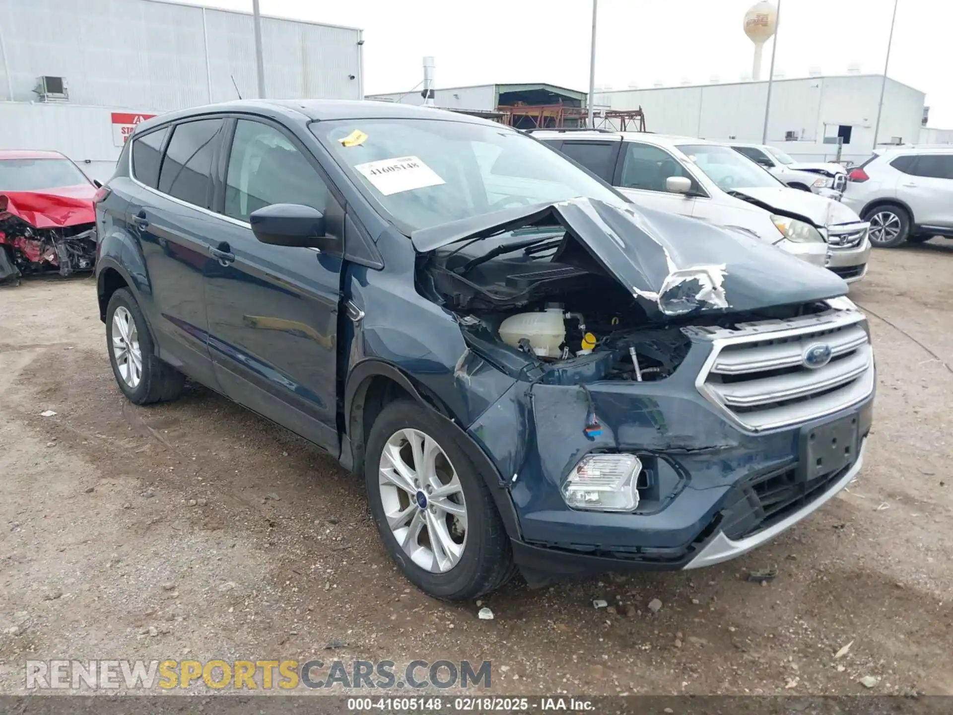 1 Photograph of a damaged car 1FMCU0GD5KUC19814 FORD ESCAPE 2019