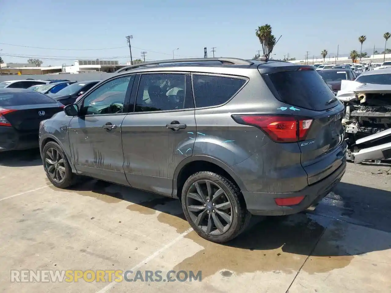 2 Photograph of a damaged car 1FMCU0GD6KUA25082 FORD ESCAPE 2019