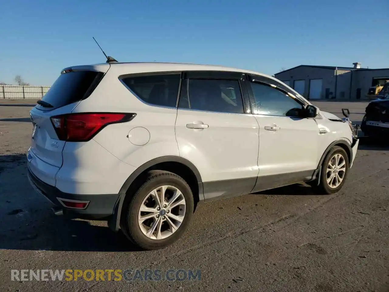 3 Photograph of a damaged car 1FMCU0GD6KUA44151 FORD ESCAPE 2019