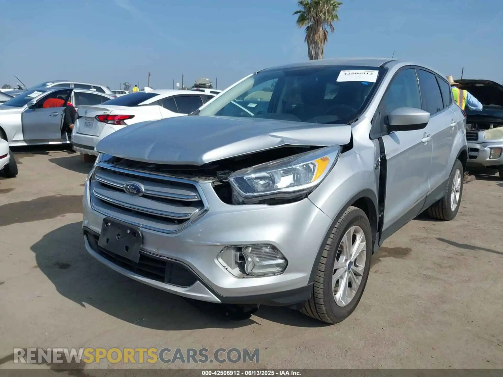 2 Photograph of a damaged car 1FMCU0GD6KUB31225 FORD ESCAPE 2019
