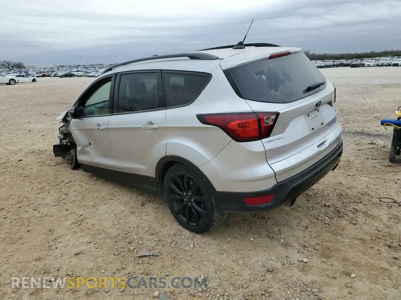 2 Photograph of a damaged car 1FMCU0GD6KUC52353 FORD ESCAPE 2019