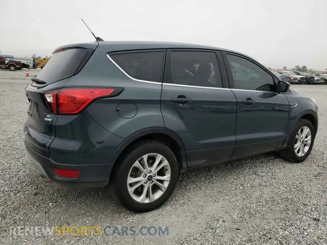 3 Photograph of a damaged car 1FMCU0GD7KUA47950 FORD ESCAPE 2019