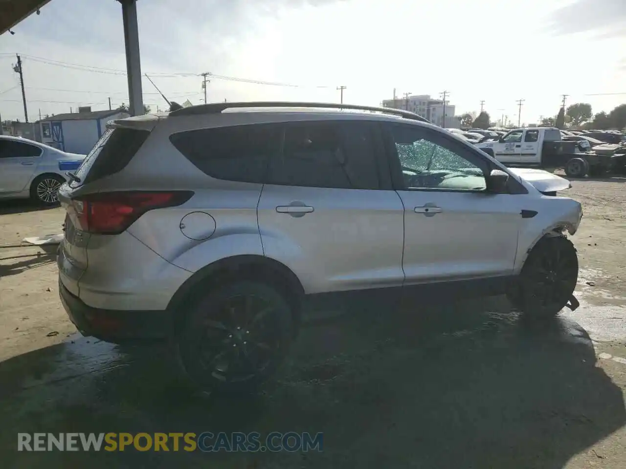 3 Photograph of a damaged car 1FMCU0GD7KUB08469 FORD ESCAPE 2019