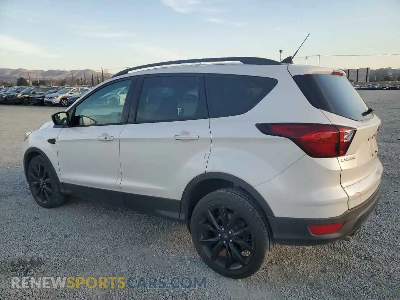 2 Photograph of a damaged car 1FMCU0GD7KUB08472 FORD ESCAPE 2019