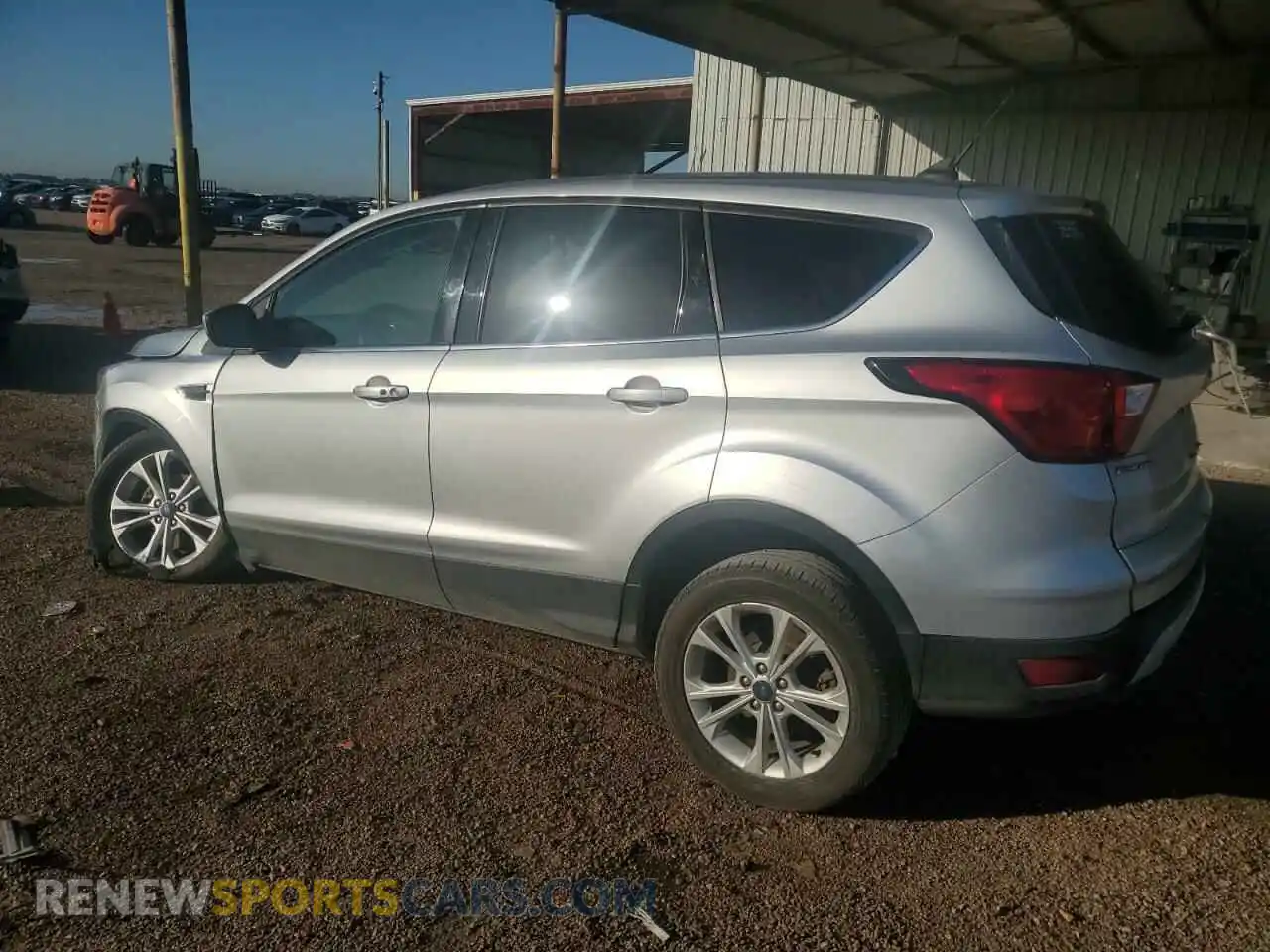 2 Photograph of a damaged car 1FMCU0GD7KUB57199 FORD ESCAPE 2019