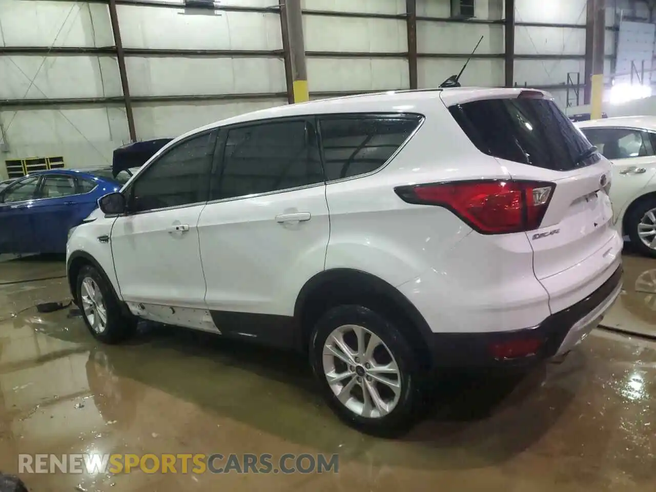 2 Photograph of a damaged car 1FMCU0GD7KUB99288 FORD ESCAPE 2019