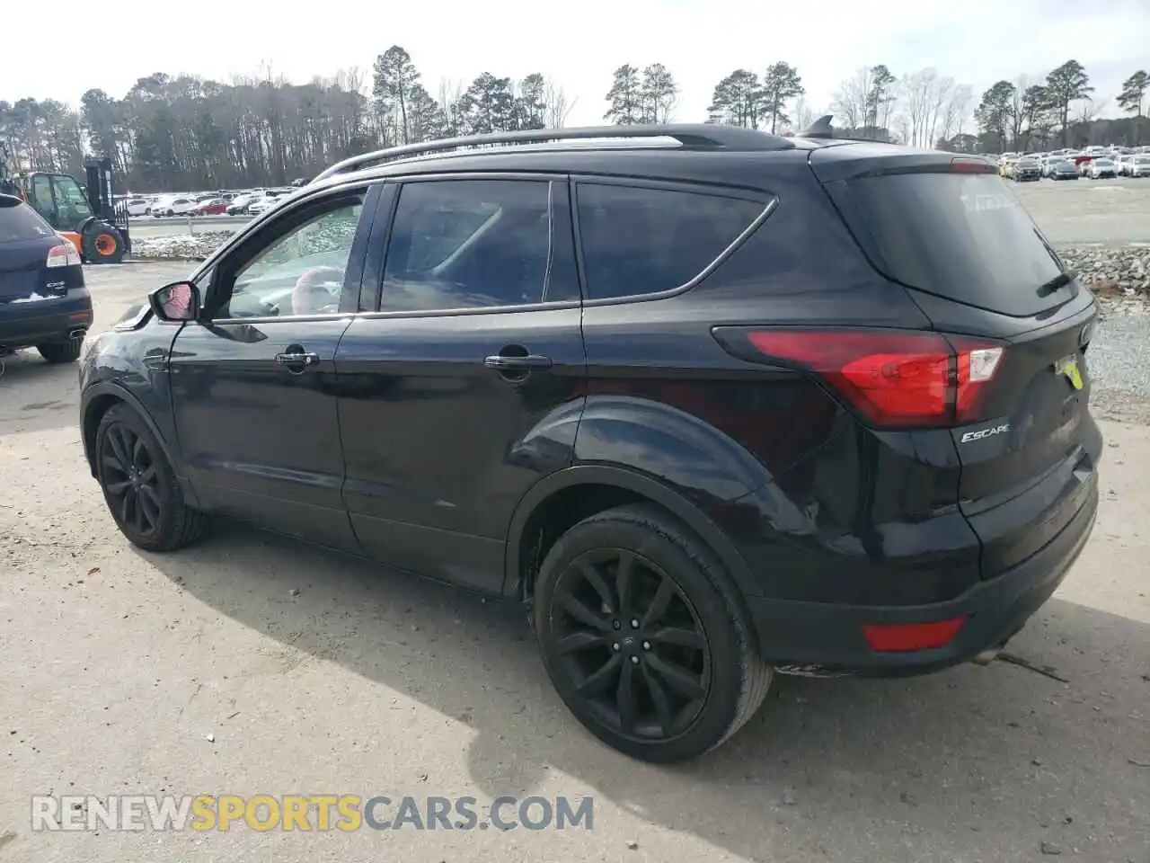 2 Photograph of a damaged car 1FMCU0GD9KUA64586 FORD ESCAPE 2019