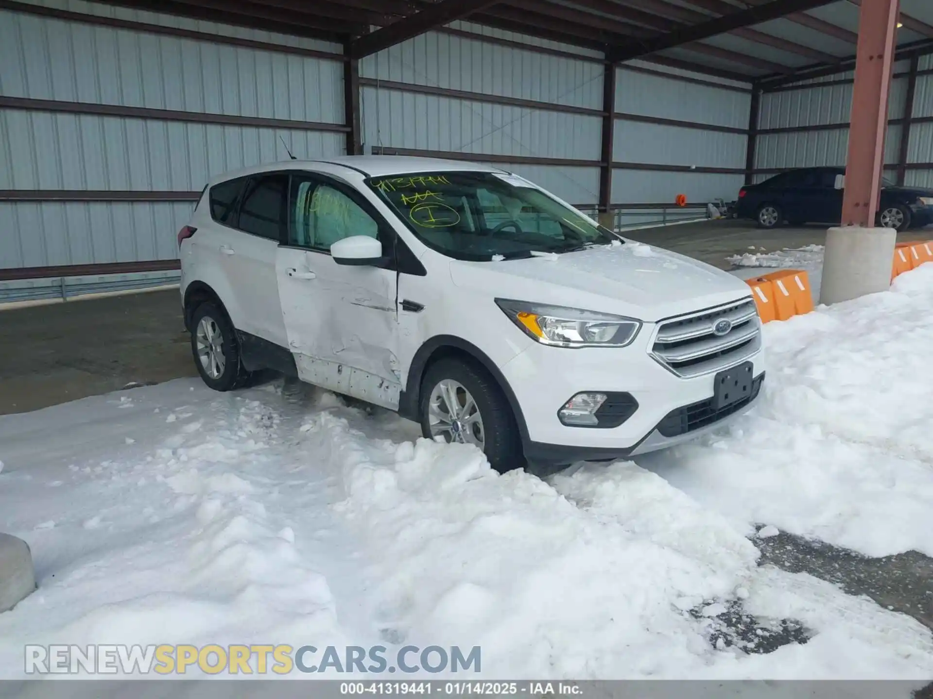 1 Photograph of a damaged car 1FMCU0GD9KUB27265 FORD ESCAPE 2019