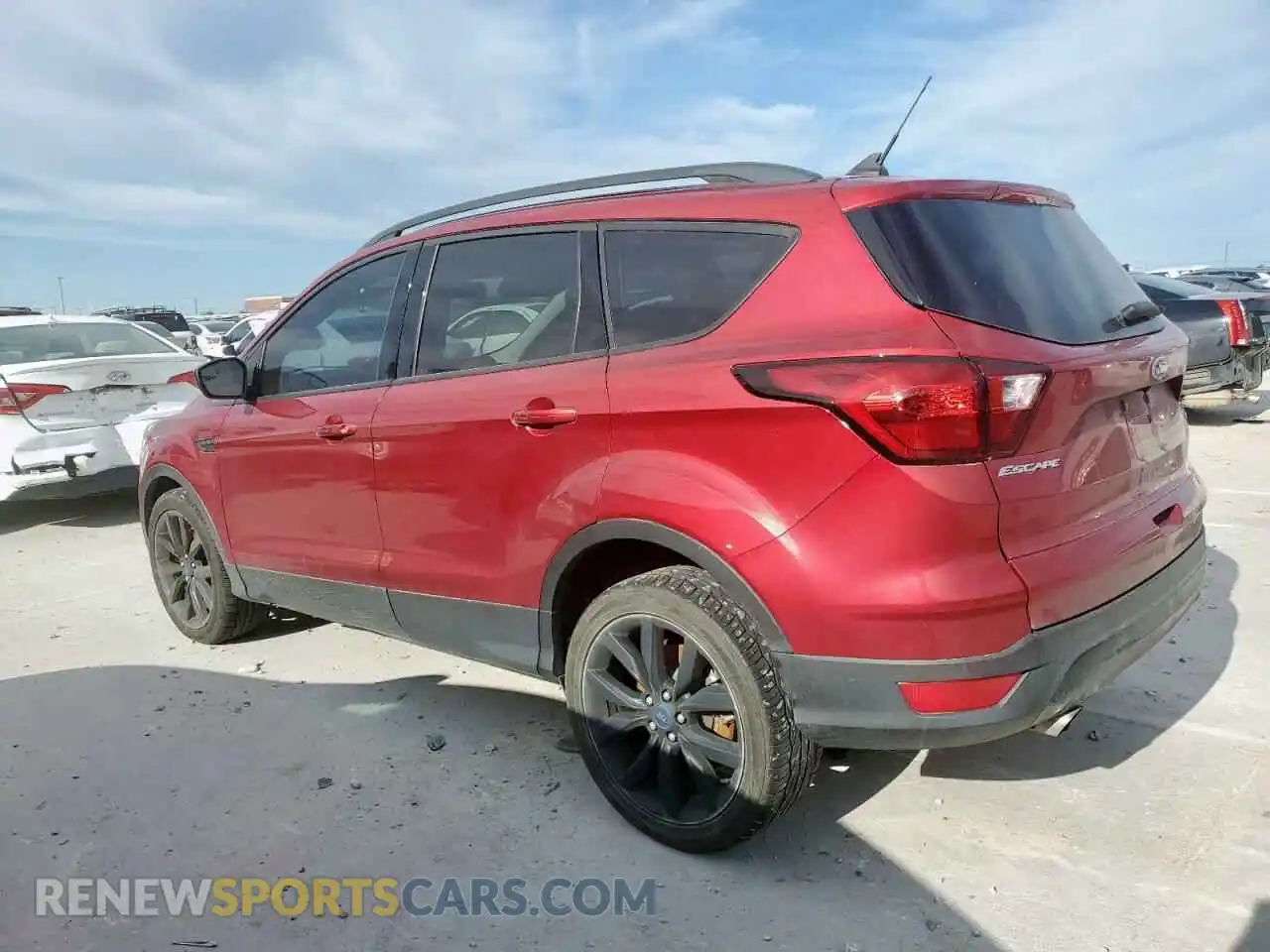 2 Photograph of a damaged car 1FMCU0GD9KUC36552 FORD ESCAPE 2019