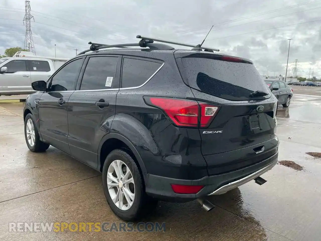 3 Photograph of a damaged car 1FMCU0HD2KUB26652 FORD ESCAPE 2019