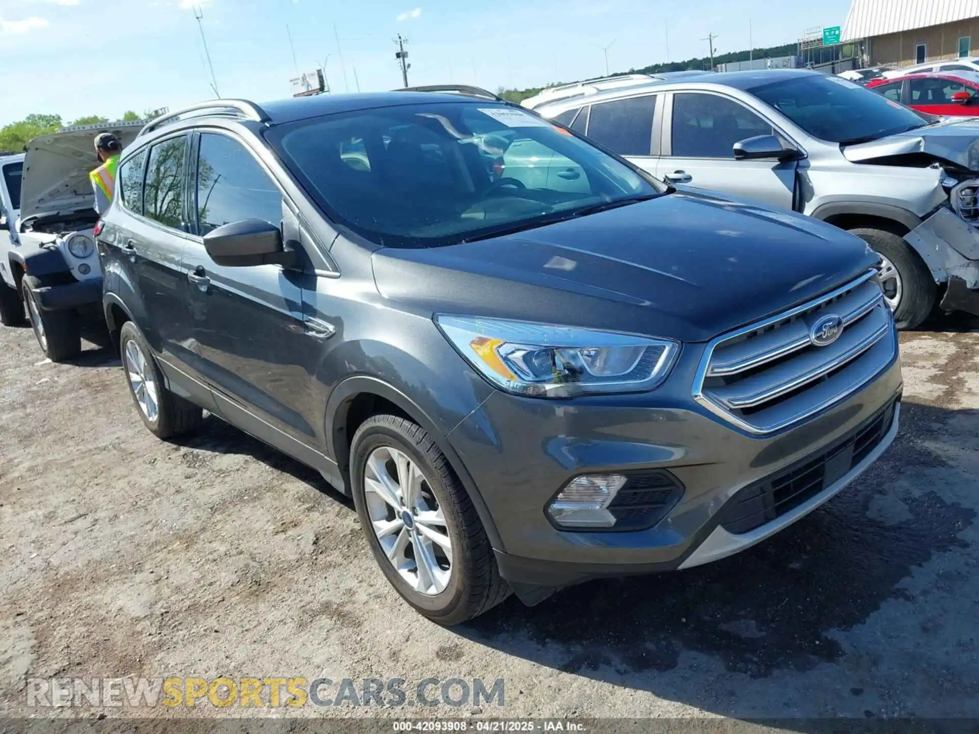 1 Photograph of a damaged car 1FMCU0HD2KUC52834 FORD ESCAPE 2019