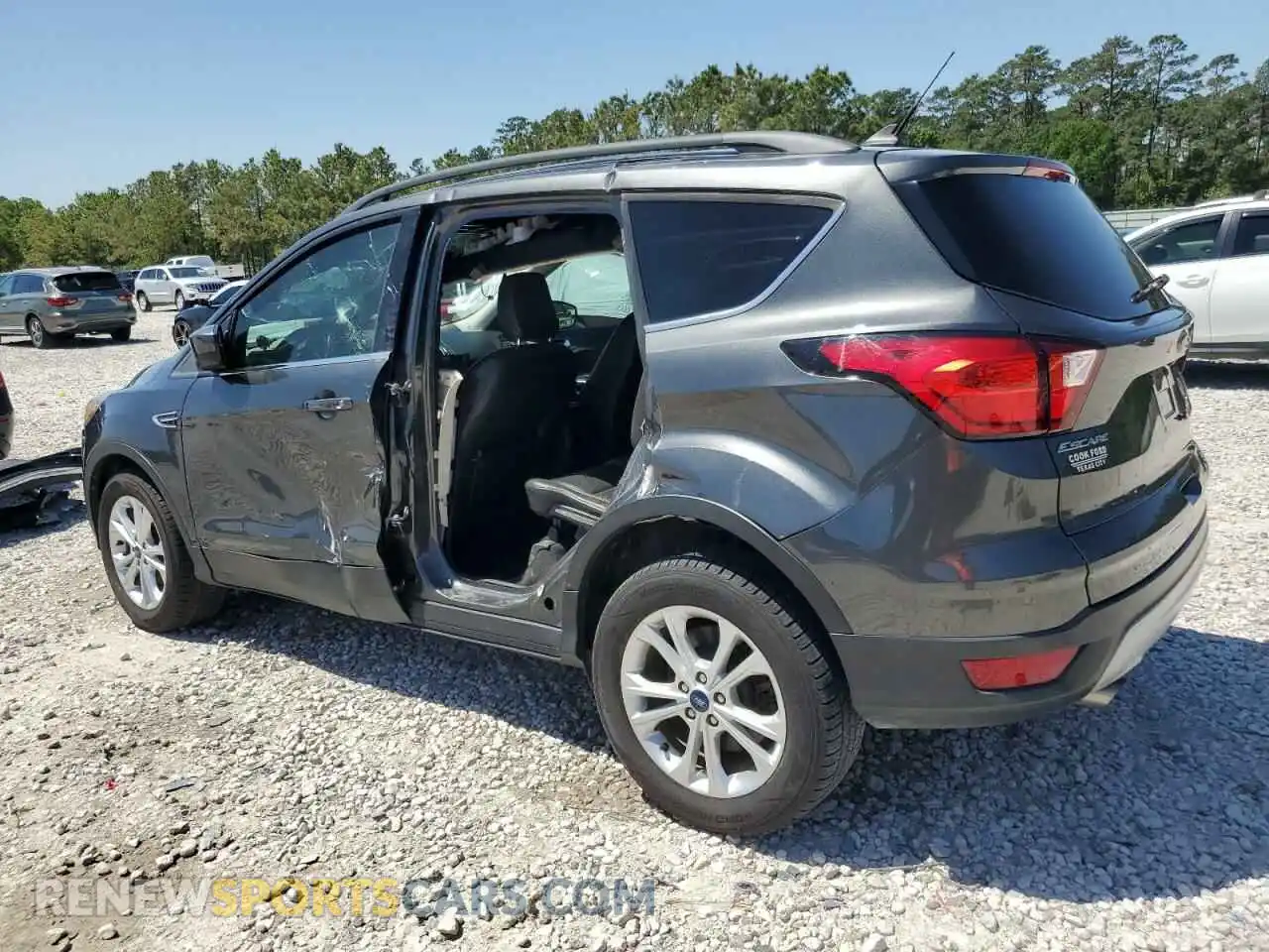 2 Photograph of a damaged car 1FMCU0HD3KUA71032 FORD ESCAPE 2019