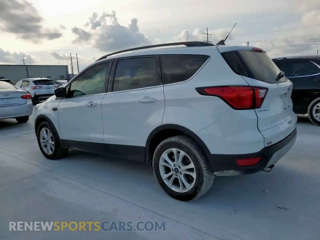 2 Photograph of a damaged car 1FMCU0HD7KUB26453 FORD ESCAPE 2019