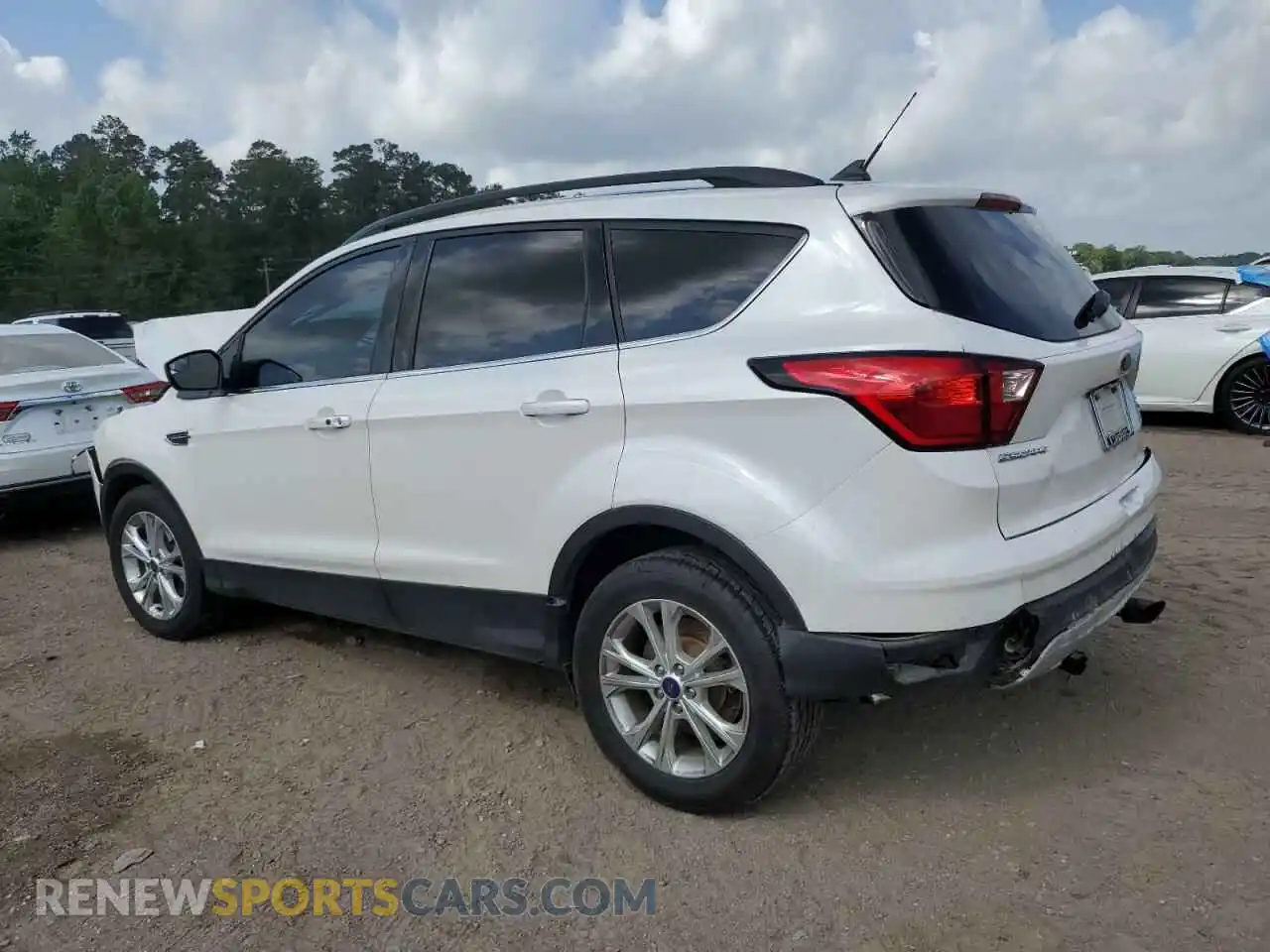 2 Photograph of a damaged car 1FMCU0HD7KUB75152 FORD ESCAPE 2019