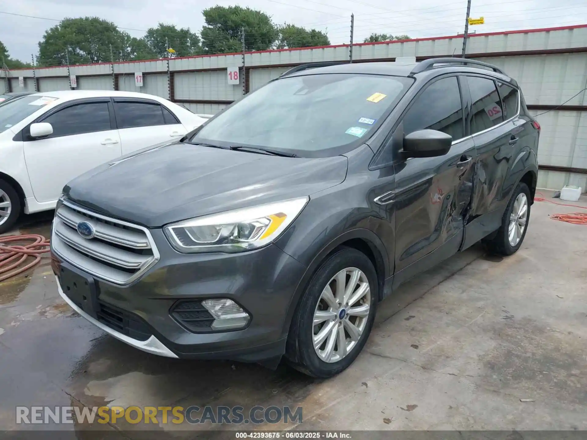 2 Photograph of a damaged car 1FMCU0HD9KUB77842 FORD ESCAPE 2019