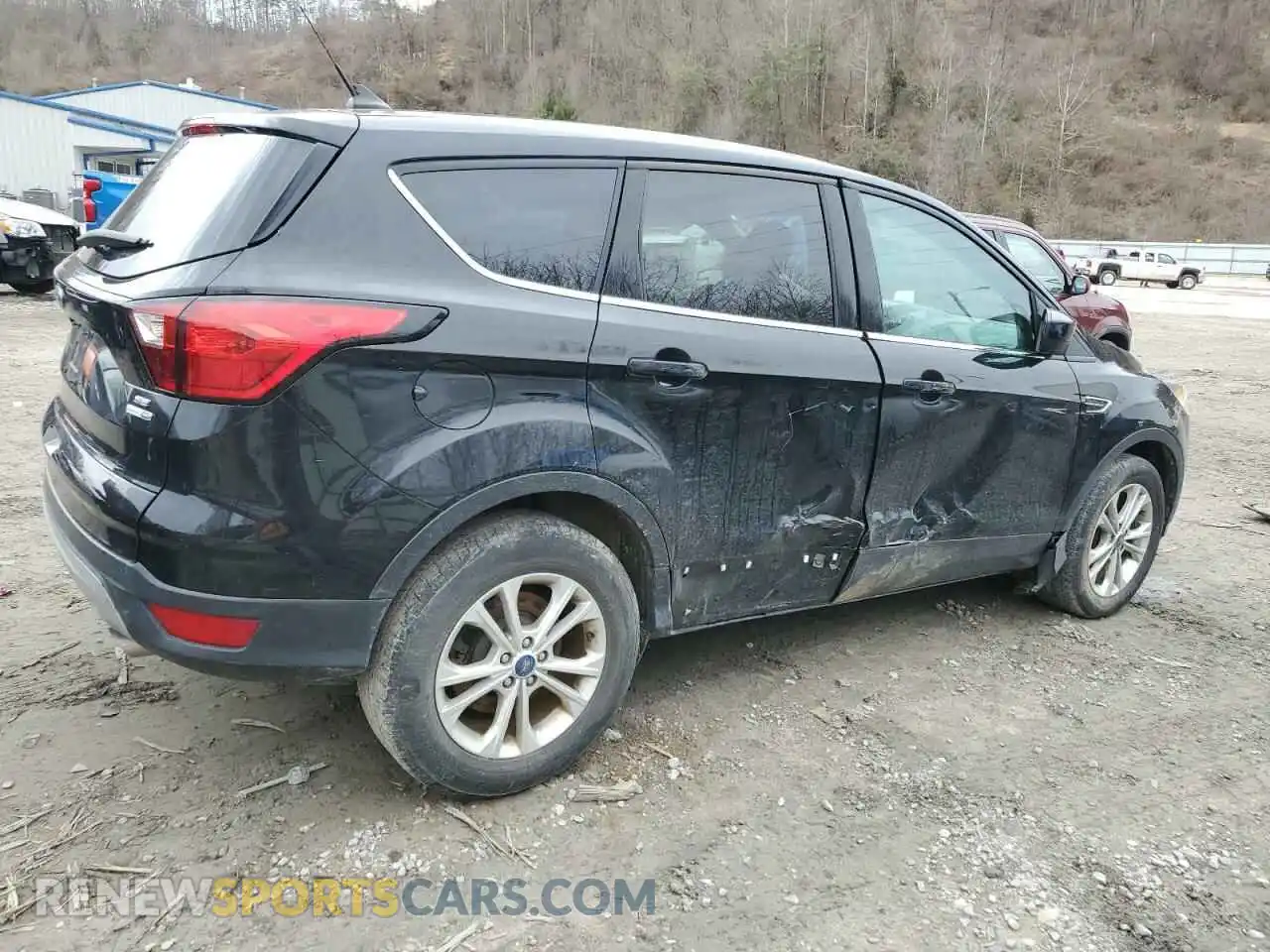 3 Photograph of a damaged car 1FMCU9GD0KUA11280 FORD ESCAPE 2019