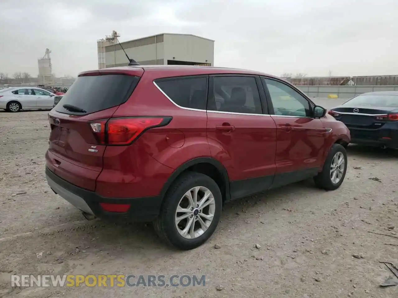 3 Photograph of a damaged car 1FMCU9GD0KUA71415 FORD ESCAPE 2019