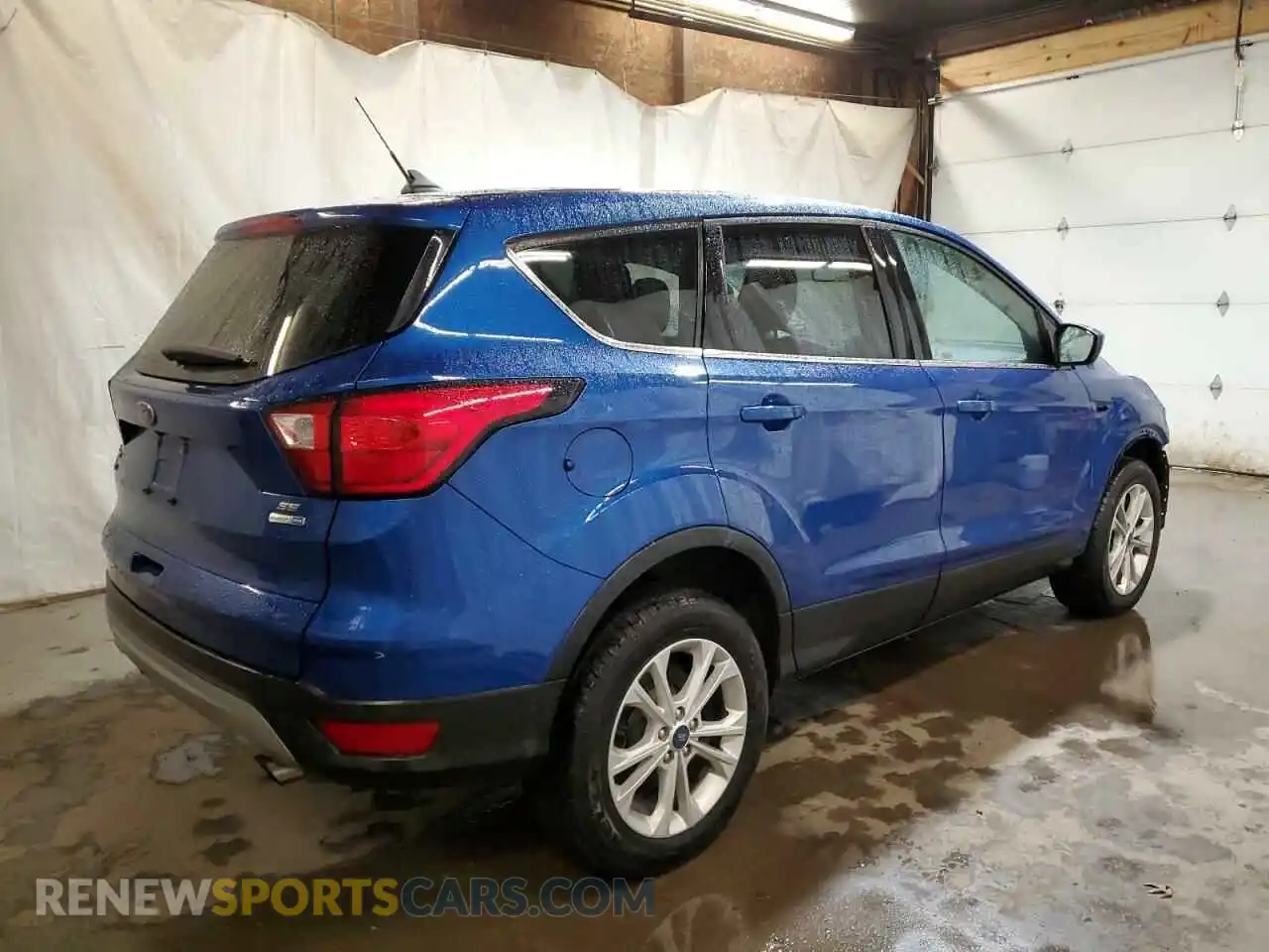 3 Photograph of a damaged car 1FMCU9GD0KUB23576 FORD ESCAPE 2019