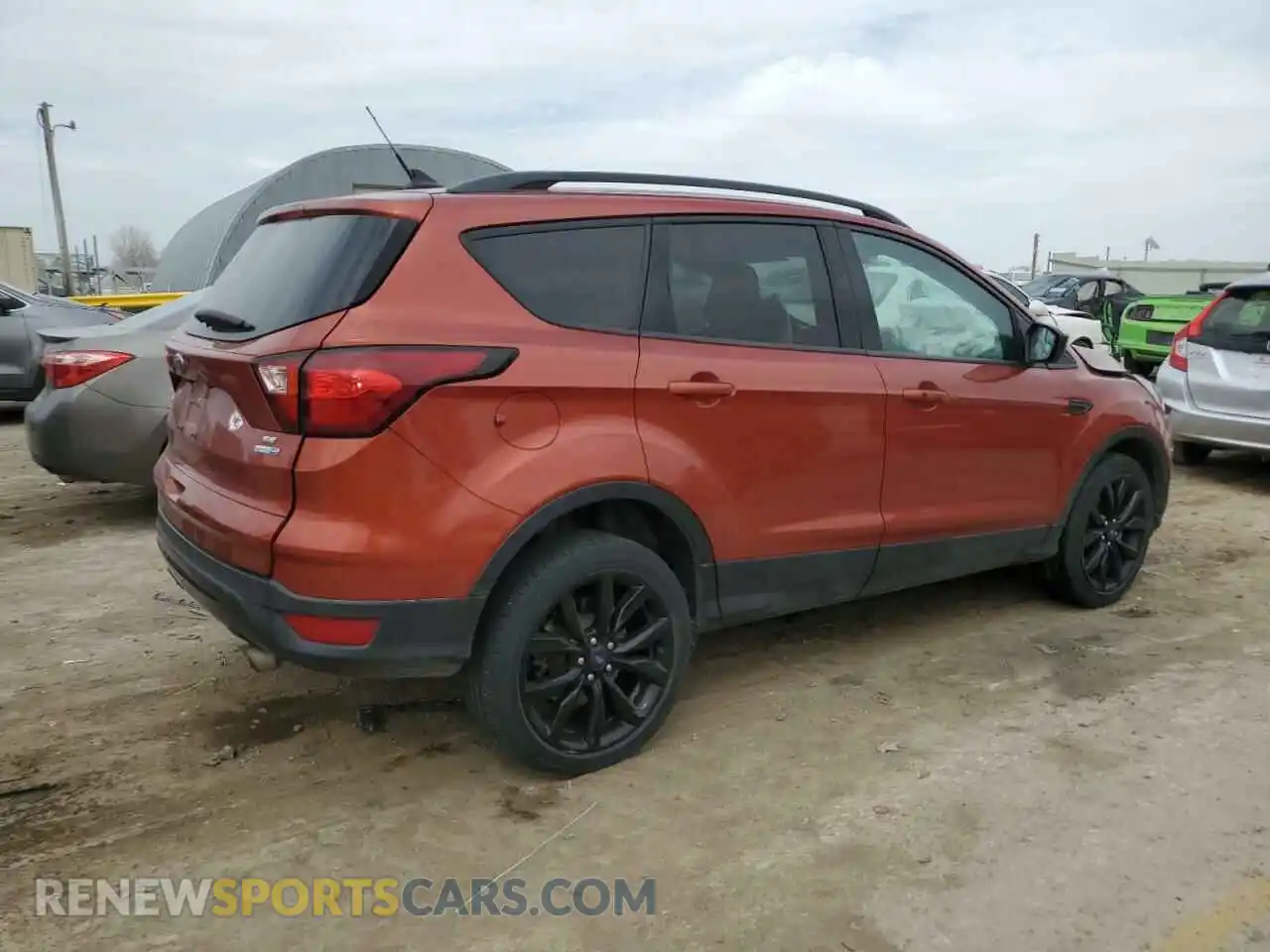 3 Photograph of a damaged car 1FMCU9GD0KUB59820 FORD ESCAPE 2019