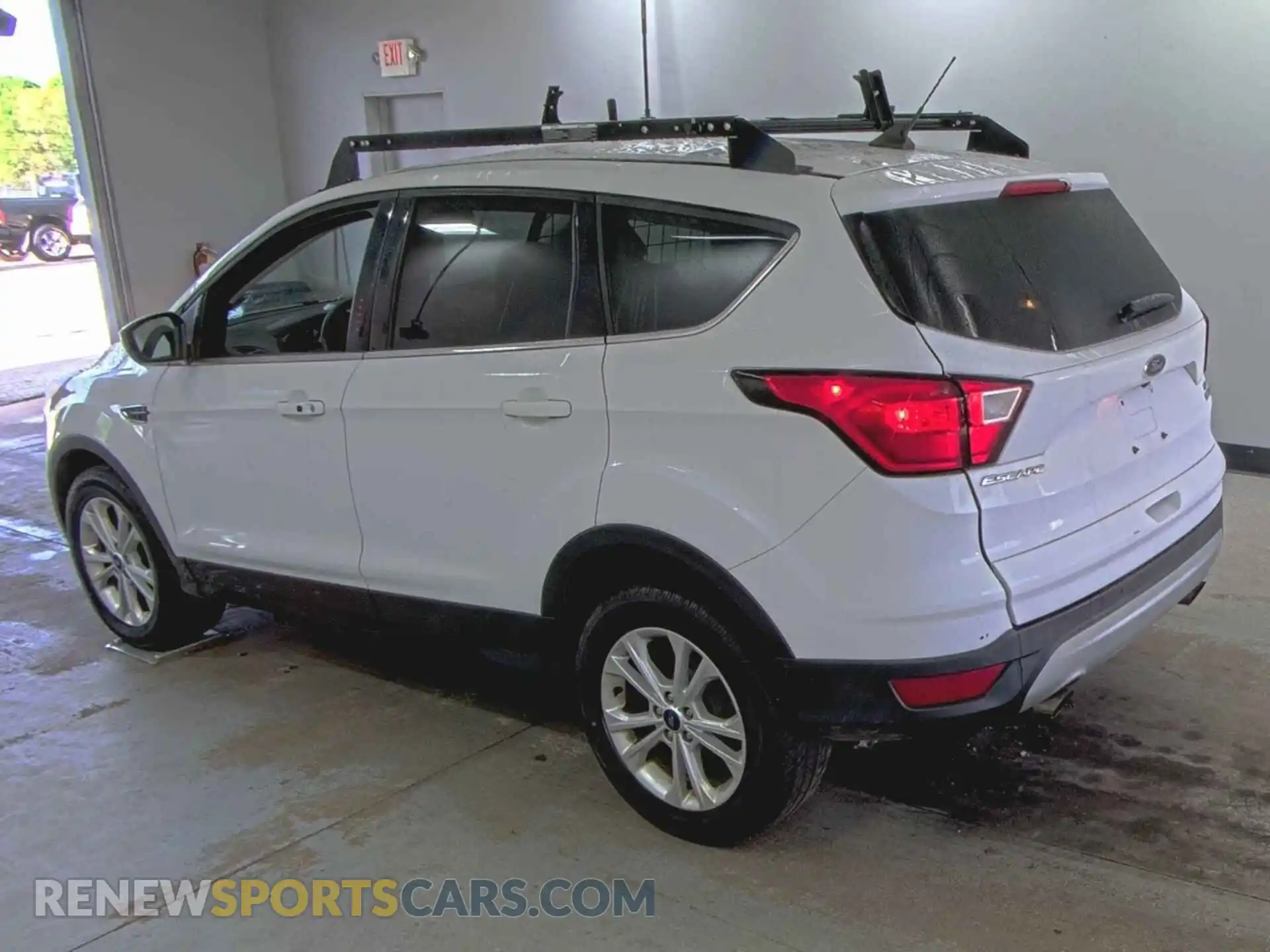 2 Photograph of a damaged car 1FMCU9GD0KUC07719 FORD ESCAPE 2019