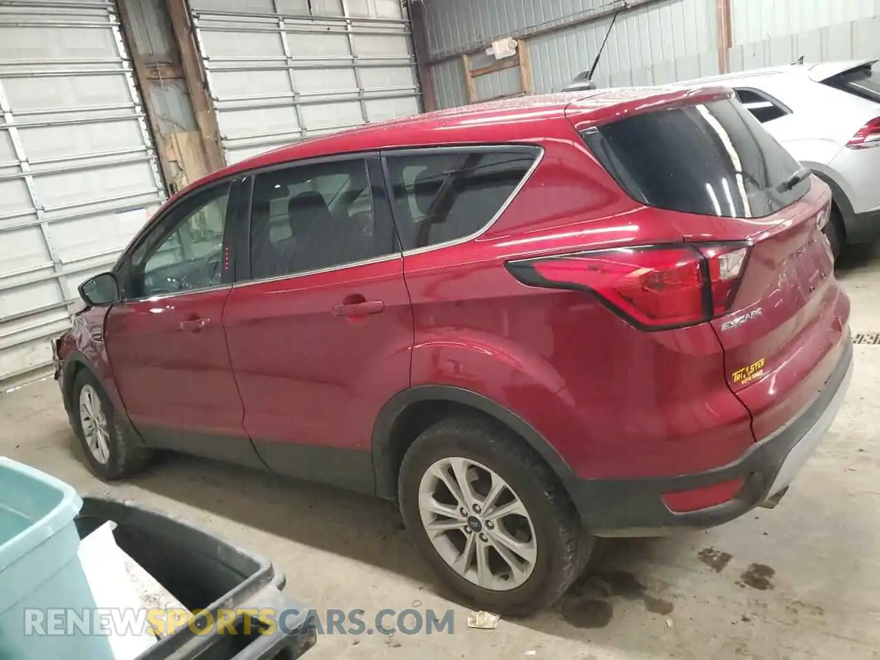 2 Photograph of a damaged car 1FMCU9GD1KUA14804 FORD ESCAPE 2019