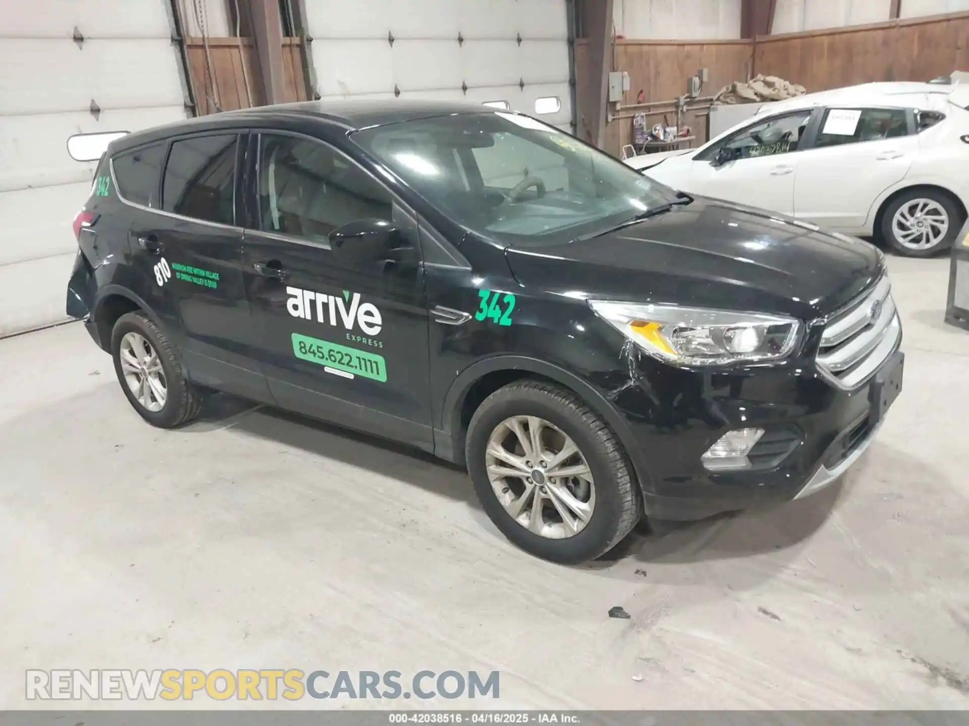 1 Photograph of a damaged car 1FMCU9GD1KUA85680 FORD ESCAPE 2019
